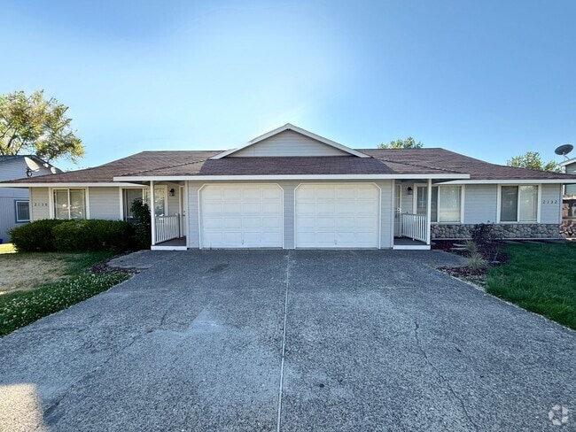 Building Photo - CHECK OUT THIS NEWLY REMODELED! 2 BEDROOM ... Rental