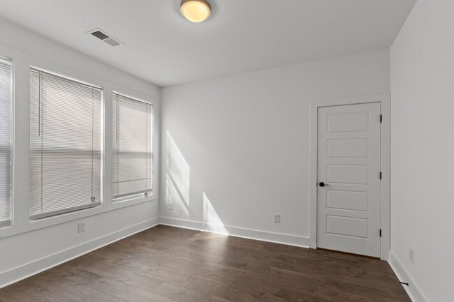 Photo - 1040 Maynor Ave