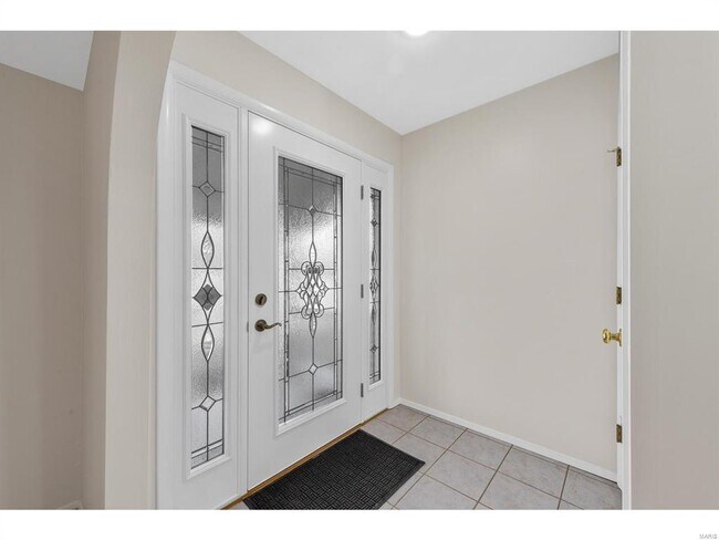 Photo - 596 Golfwood Dr