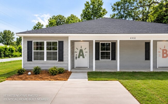 Photo - 120 Northlake Dr