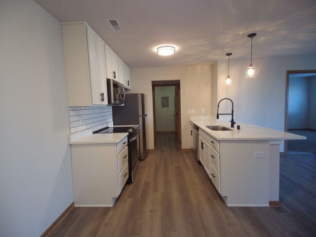 Photo - Shady Lane Apartments