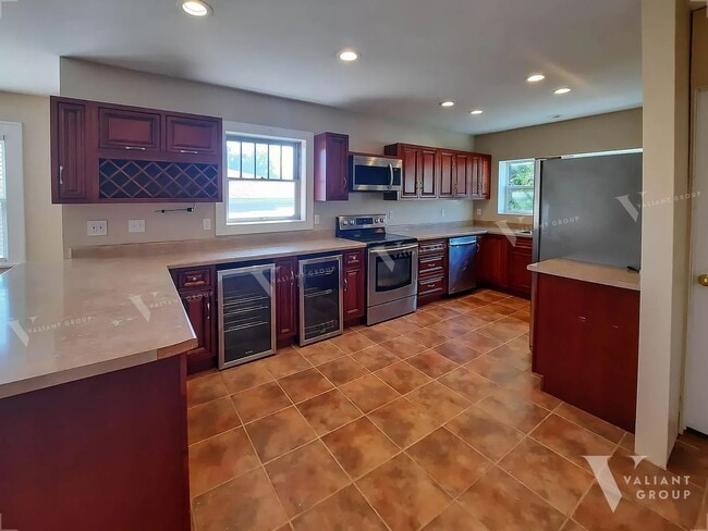 Photo - Spacious  5-Bedroom, 3-Bath Home in Midtown Springfield