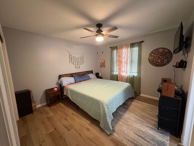 Photo - Great Location