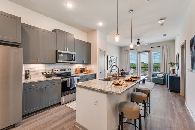 Building Photo - Jefferson Ridglea Village Rental