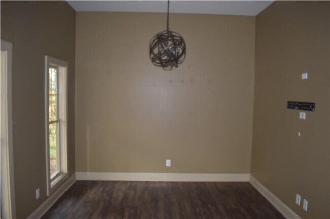 Photo - 43 Jessel Ln