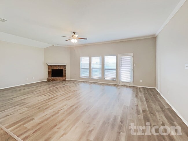 Photo - 1237 Chase Ln