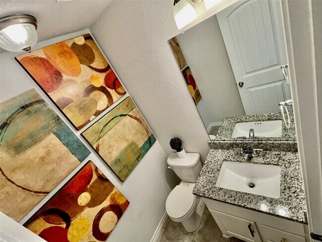 Photo - 1916 Thorndyke Ln
