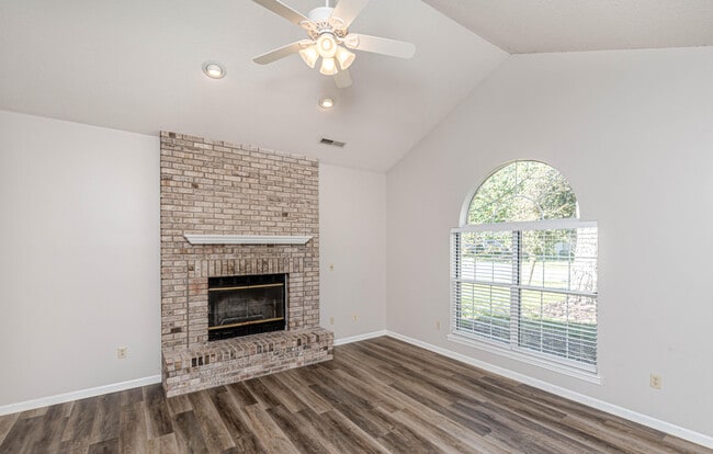 Photo - 1416 Whitburn Dr