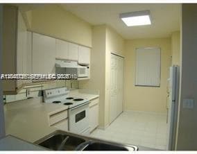 Photo - 3245 NE 184th St Unidad 13111