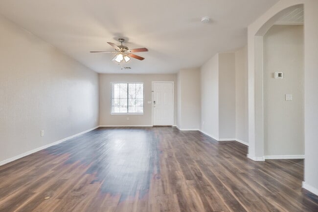 Photo - 809 E Rossi Ct