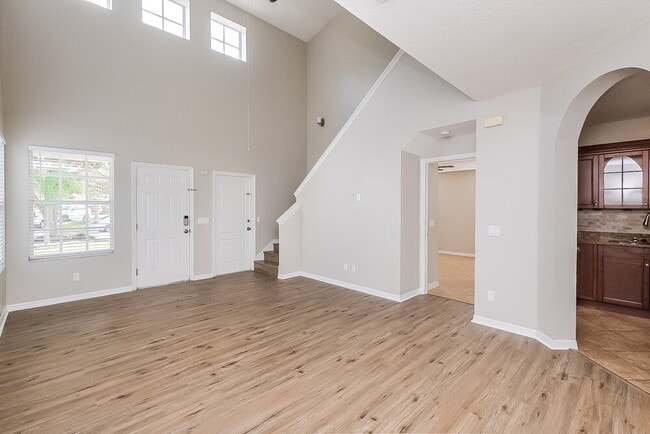 Photo - 914 Lake Shore Ranch Dr