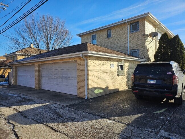 Photo - 1303 E 31st St Unit C