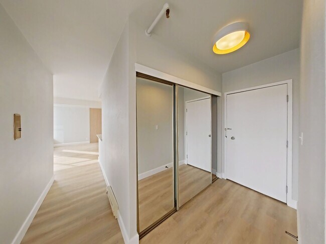 Photo - Remodeled 2 bedroom high rise Unit 1007