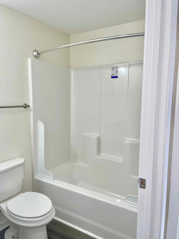 Photo - 404 E 18th St Unidad C