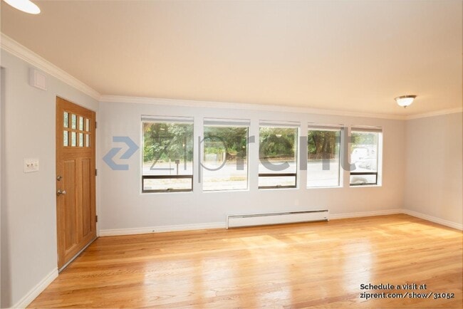 Photo - 122 NE 130th St