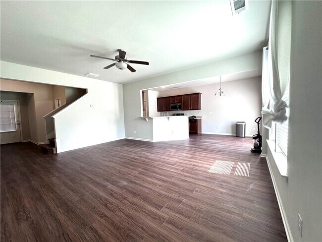 Photo - 76 Greenfield Dr