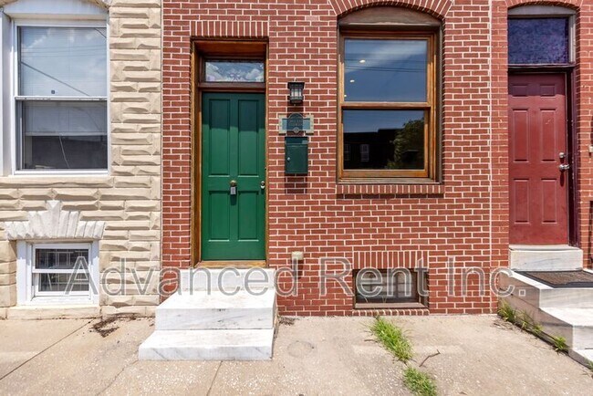 2802 E Fairmount Ave