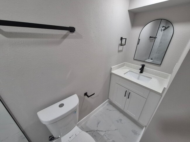 Photo - 1519 McKee St Unit 4