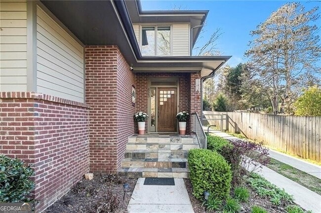 Photo - 623 Ansley St