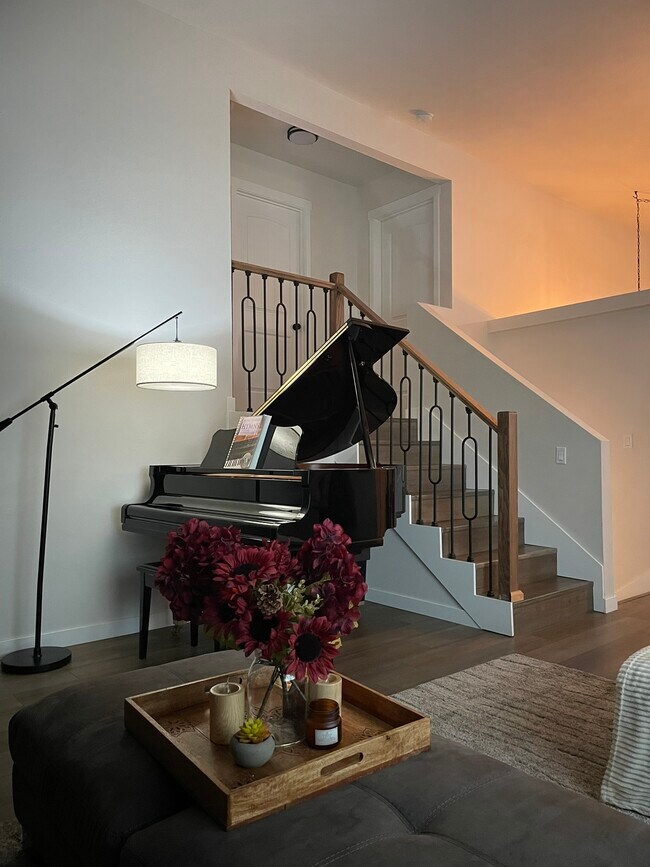 Photo - 1703 N Lea St