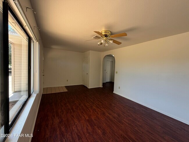 3284 N Greg Dr Unidad B