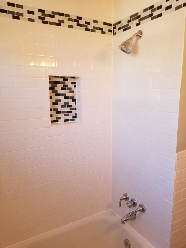 Photo - 3800 Canterbury Rd Unit E