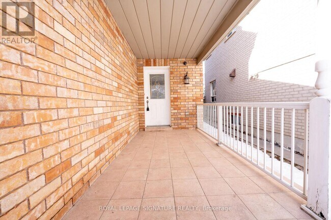 Photo - 717 Salinger Ct