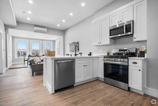 Building Photo - 394 Meridian St Unit #1 Rental