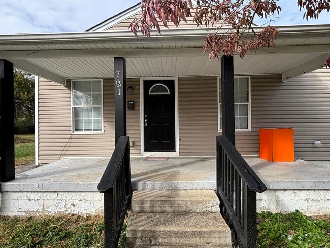 Photo - 721 Jackson St