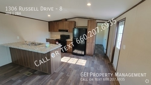 Building Photo - 1306 Russell Dr Rental