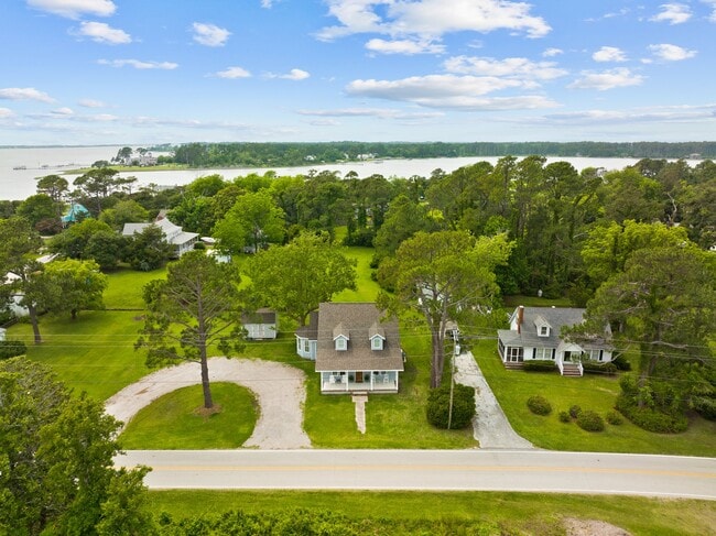 Photo - 1218 Marshallberg Rd