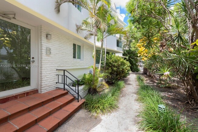 Building Photo - 6941 Bay Dr Unit B3