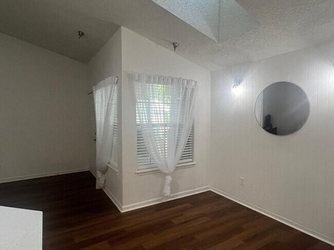 Photo - 1050 Crystal Way Unit D
