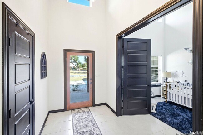 Photo - 418 Tawny Oak Cir