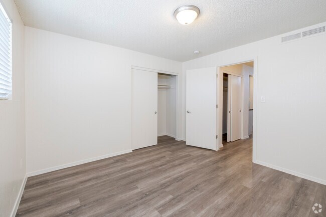 1 habitación, 1 baño - 525 pies cuadrados - Dormitorio - Carol Mary