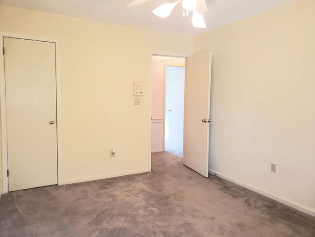 2140 Rexford Rd
