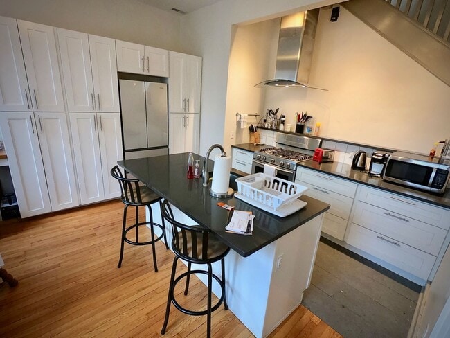 Photo - 5444 Claybourne St Unit Apt #1