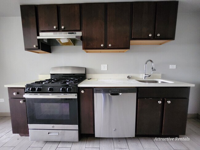 Photo - 5700 S Wabash Ave Unit B