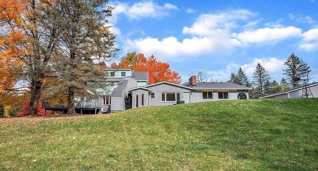 423 W Dryden Rd
