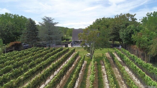 Photo - 1050 King St