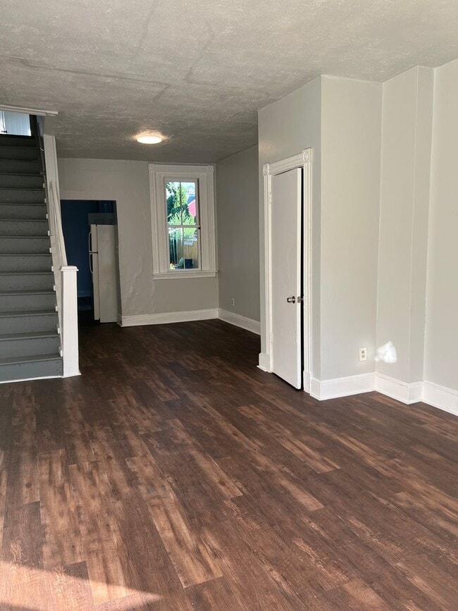 Building Photo - Lancaster City Large 4 bedroom Rental