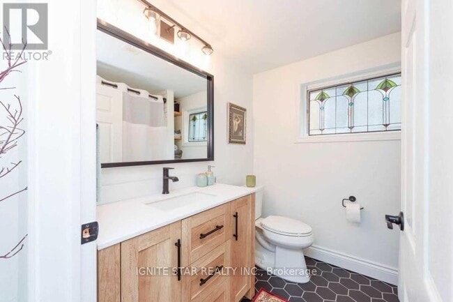 Photo - 323 Montego Rd