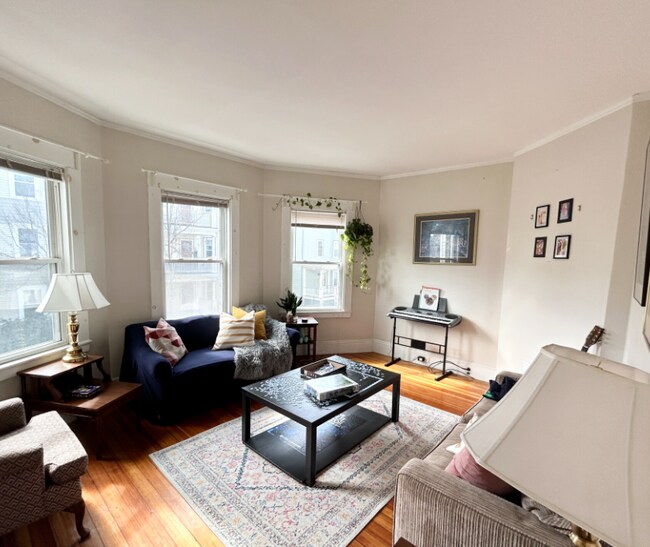 Photo - 74 Romsey St Unit 2