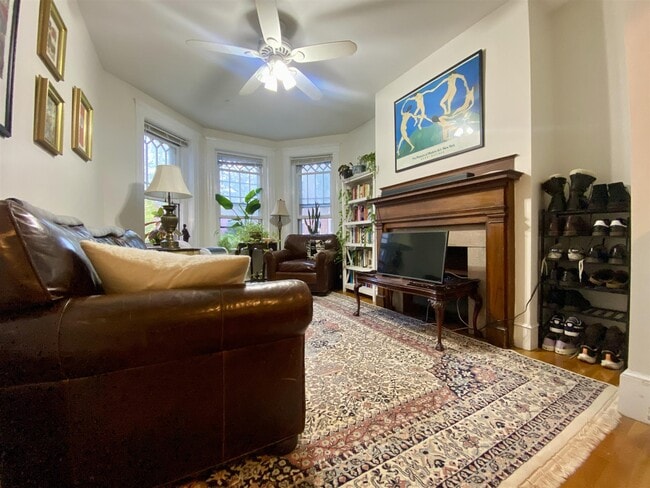 Photo - 335A Harvard St