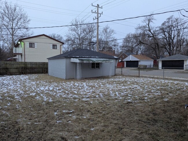 Photo - 19971 Stout St