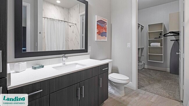 Photo - 1215 Sawyer St Unidad 306