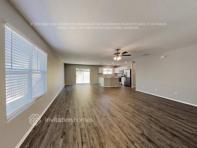 Photo - 728 Redwing Dr