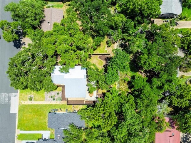 Photo - 7001 Danwood Dr