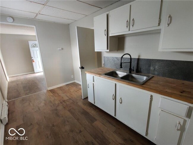 Photo - 106 W Pennsylvania St Unidad B - Rear Lower Level