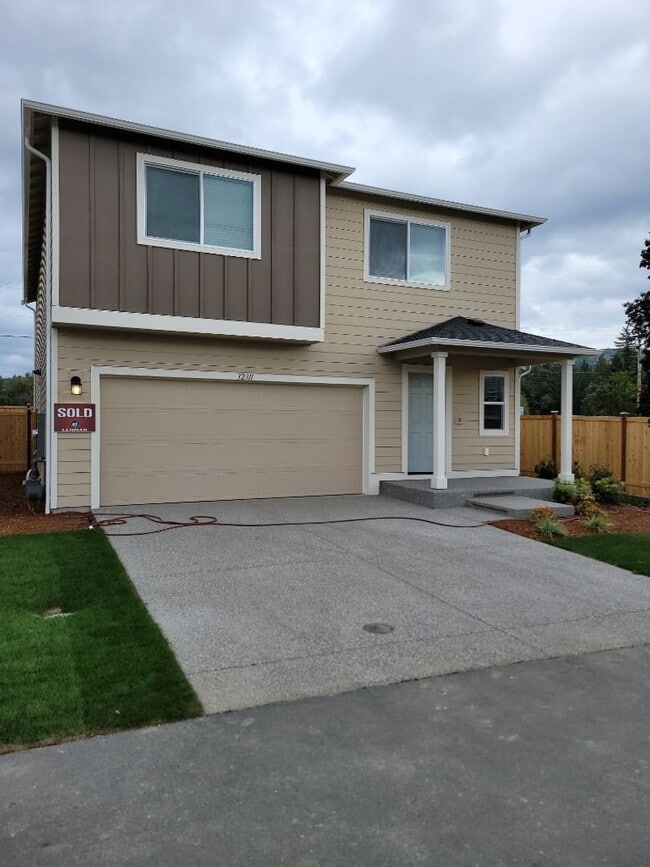 Building Photo - 4 Bed Plus Den in Sultan's New Daisy Crossing Rental